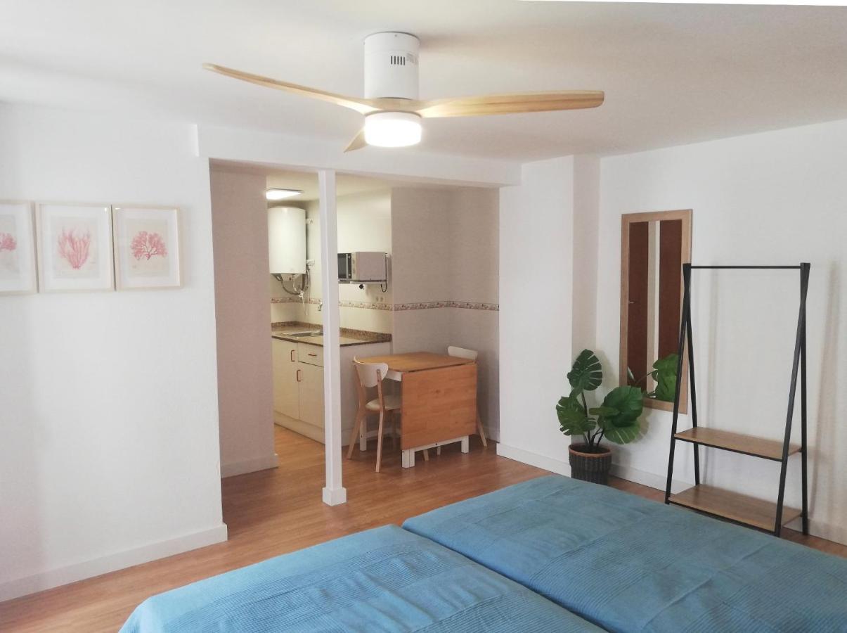 Apartamentos Corcega Palmyra Салоу Екстериор снимка