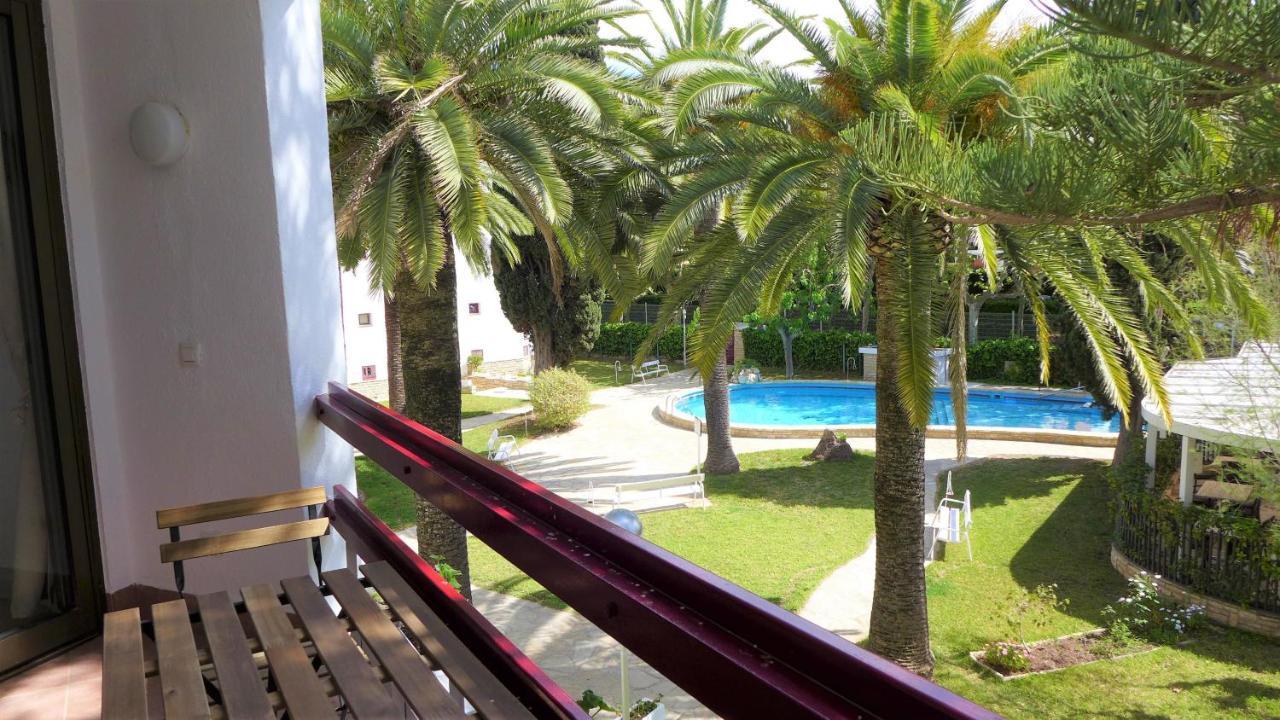 Apartamentos Corcega Palmyra Салоу Екстериор снимка