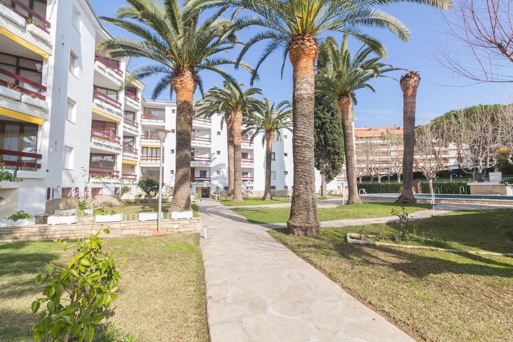 Apartamentos Corcega Palmyra Салоу Екстериор снимка