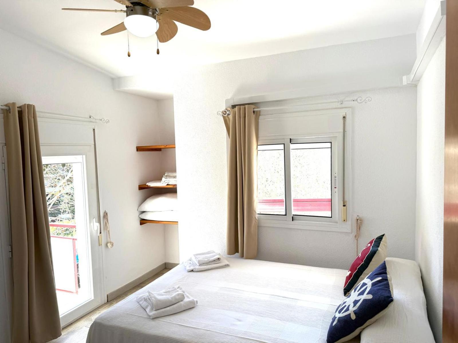 Apartamentos Corcega Palmyra Салоу Екстериор снимка